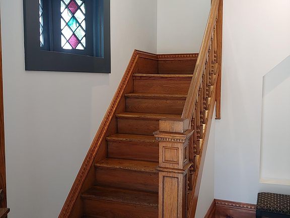 3rd image of 2215 W 21st St #2