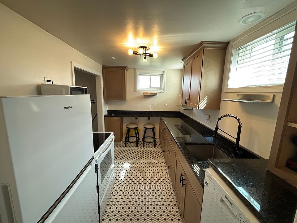 kitchen from entrance