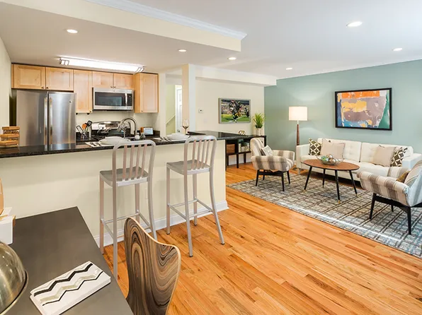 173 Gerry Rd, Chestnut Hill, MA