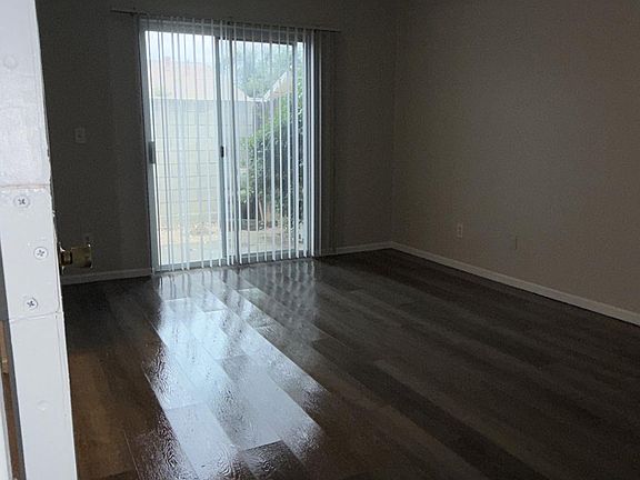 3rd image of 40260 Mayberry Ave #6