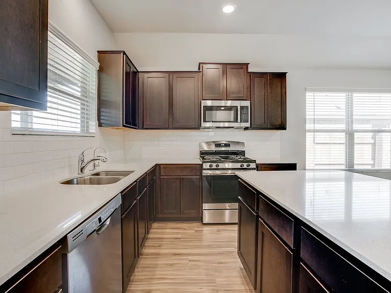 3352 Lauren Nicole Ln — Photo 4