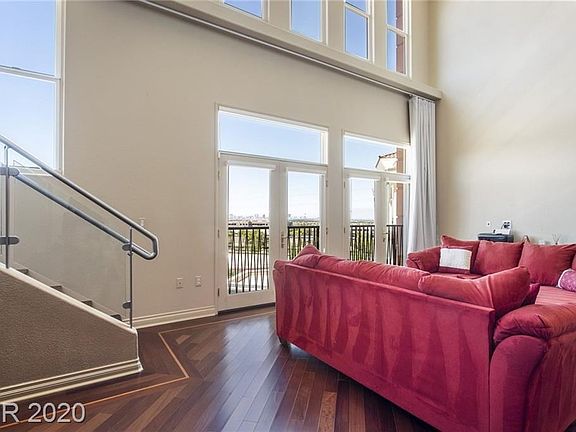 5th image of 2220 Village Walk Dr Unit 3308