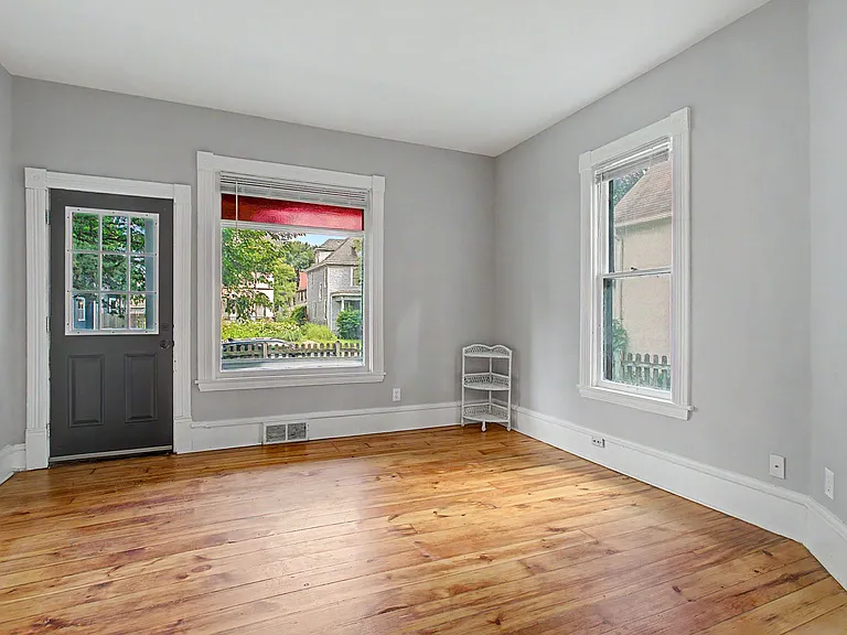 1426 Washington St NE #1 — Photo 7