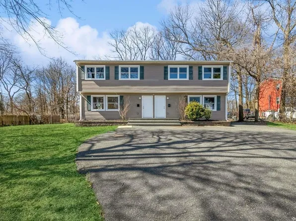 19A 6th Avenue, Huntington Station, NY 11746