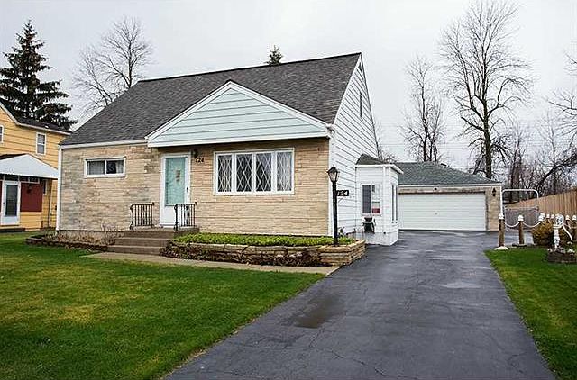 1st image of 124 University Ave