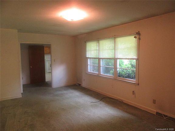 5th image of 129 Starmount Cir