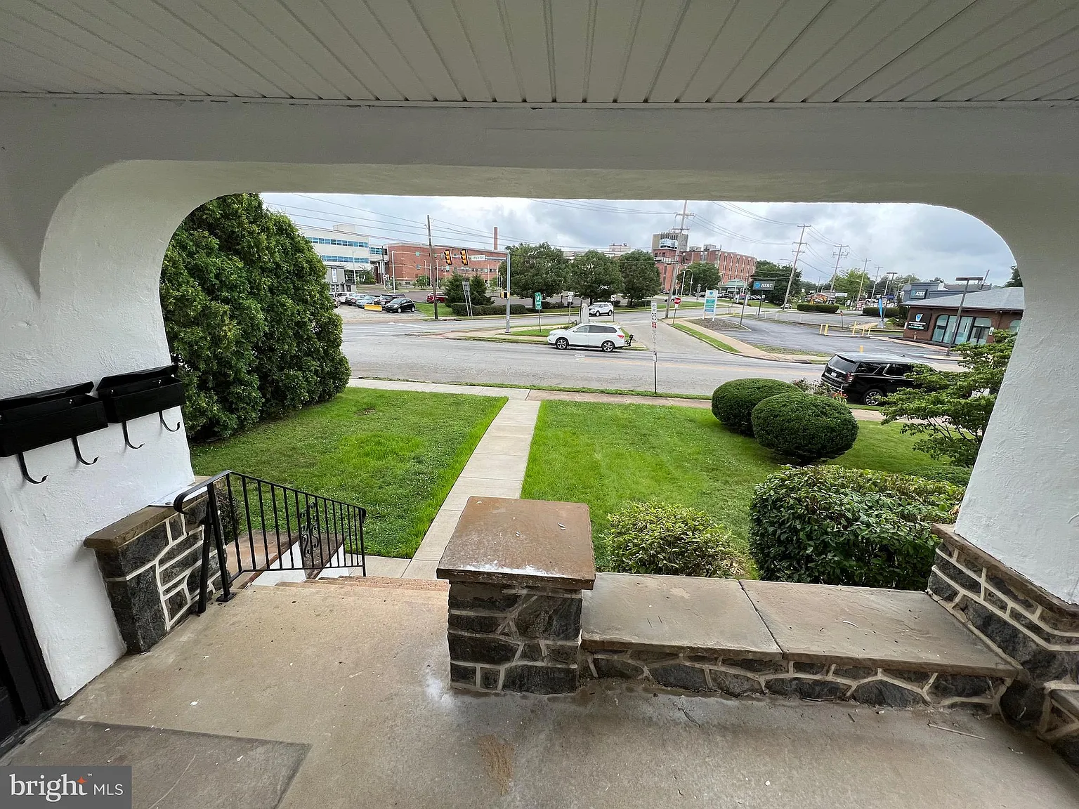 2 bed, 2.0 bath, 1600 sqft, $2,350 — Photo 2