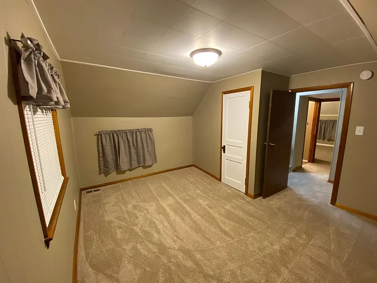 310 W Edgington St — Photo 9