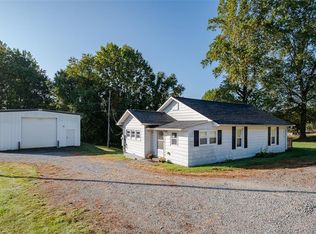 624 White Plains Rd, Roaring River, NC 28669