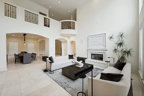 29 Windsor Rdg Photo 1