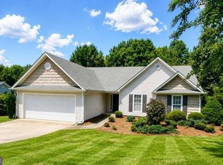 8790 Baycreek Ln, Gainesville, GA 30506