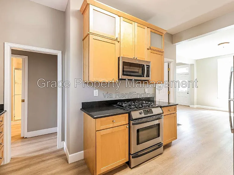 429 S Pearl St — Photo 6