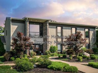 9409 Doral Ct #7, Louisville, KY 40220