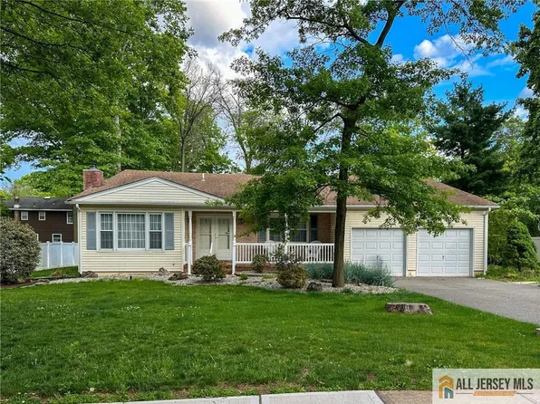 9 Boxwood Rd, Piscataway, NJ 08854