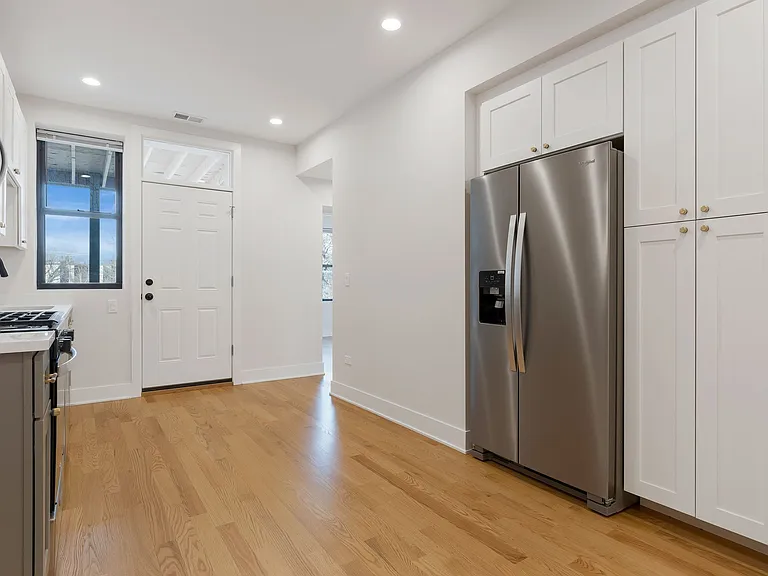 6446 N Bosworth Ave #1 — Photo 18