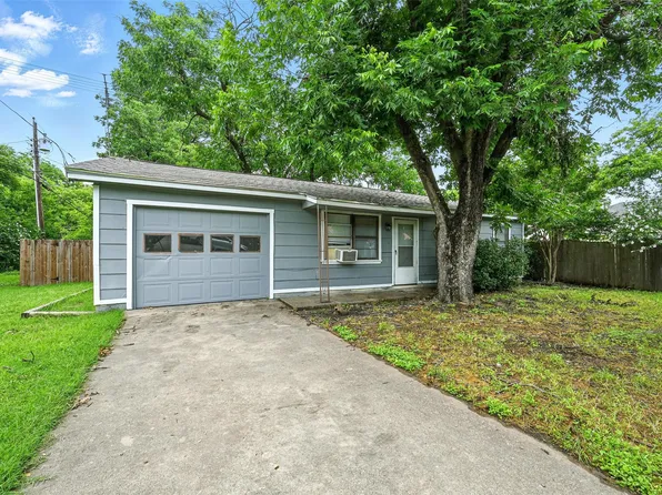 1102 N Wood St, Cleburne, TX 76033