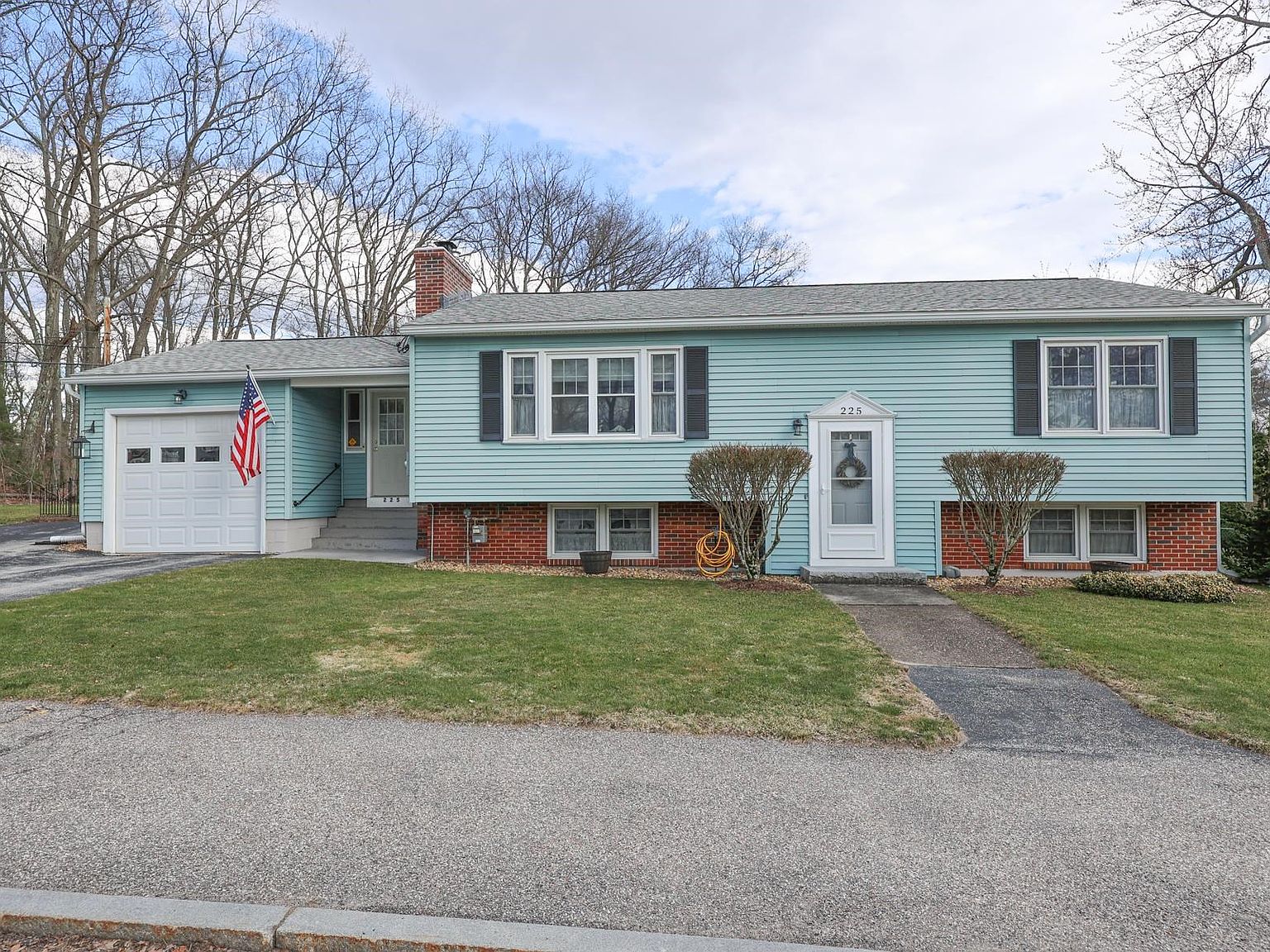 225 Smyth Road, Manchester, NH 03104 Zillow