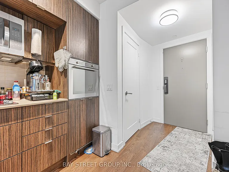 10 York St #1002 — Photo 7