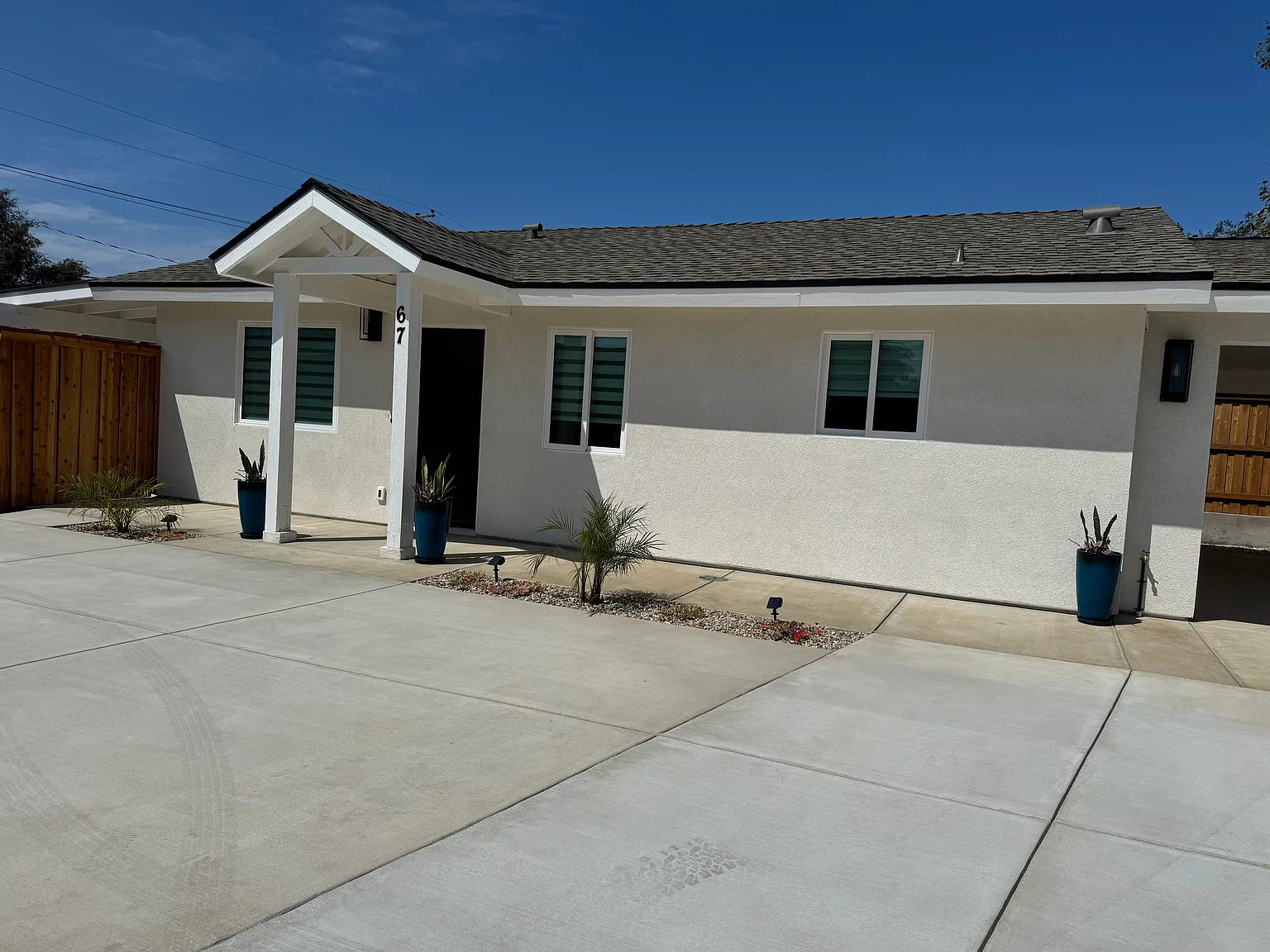 2 bed, 748 sqft, $4,175 — Photo 1