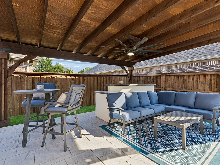 7909 Bonham Cv — Photo 40