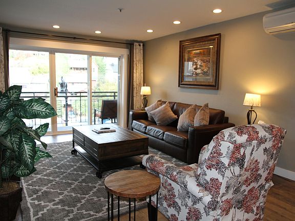 4th image of 255 Main St #3