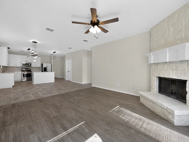 1521 Stanford Dr — Photo 21