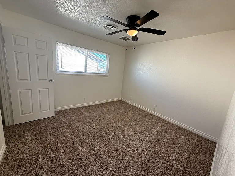509 E Ridgecrest Blvd #B — Photo 17
