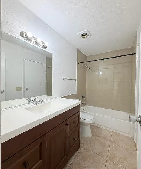899 W Riverside Dr #611 — Photo 20