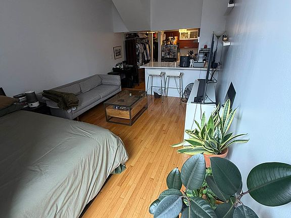 2nd image of 184 Thompson St APT 4O