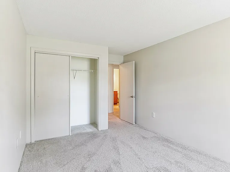 23-web-or-mls-Plantation St-S2708-015