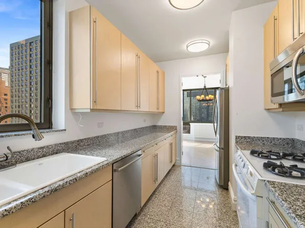 2 Columbus Avenue image 7 of 31