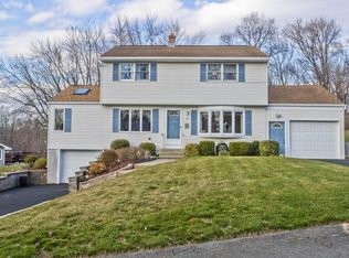 89 Longwood Dr, Chicopee, MA 01020