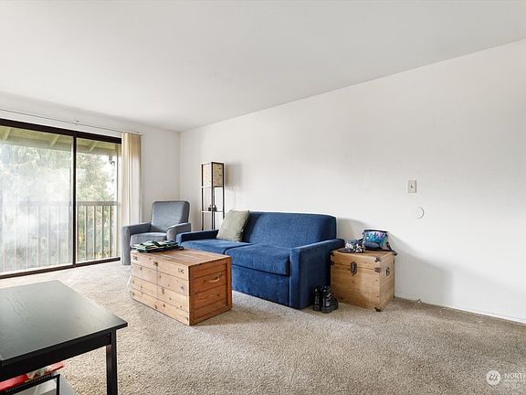 4th image of 690 NW Atalanta Way A201, C101, C201