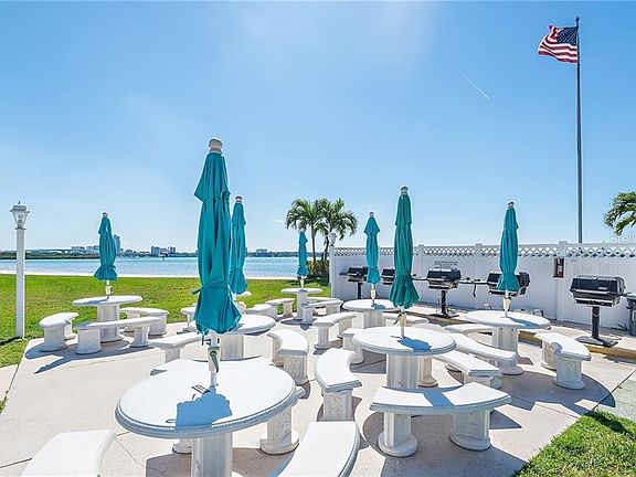 3rd image of 851 Bayway Blvd APT 306