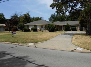 4325 N Grove Ave, Warr Acres, OK 73122