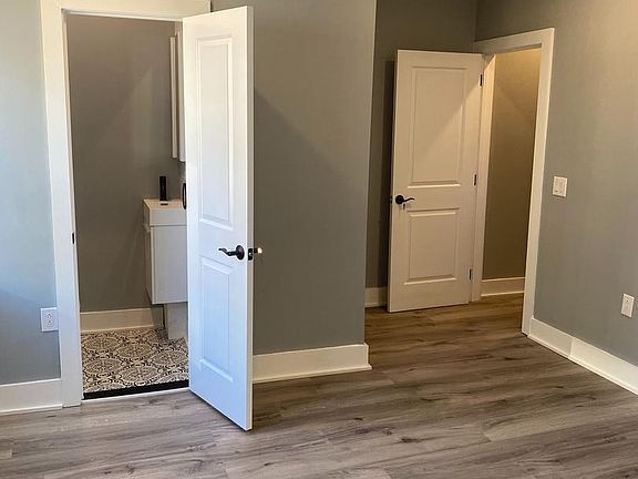 5th image of 2700 Ash St APT 1A