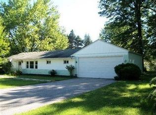 12742 Saint James Dr, Mantua, OH