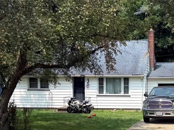 3972 Hopkins Rd, Youngstown, OH 44511
