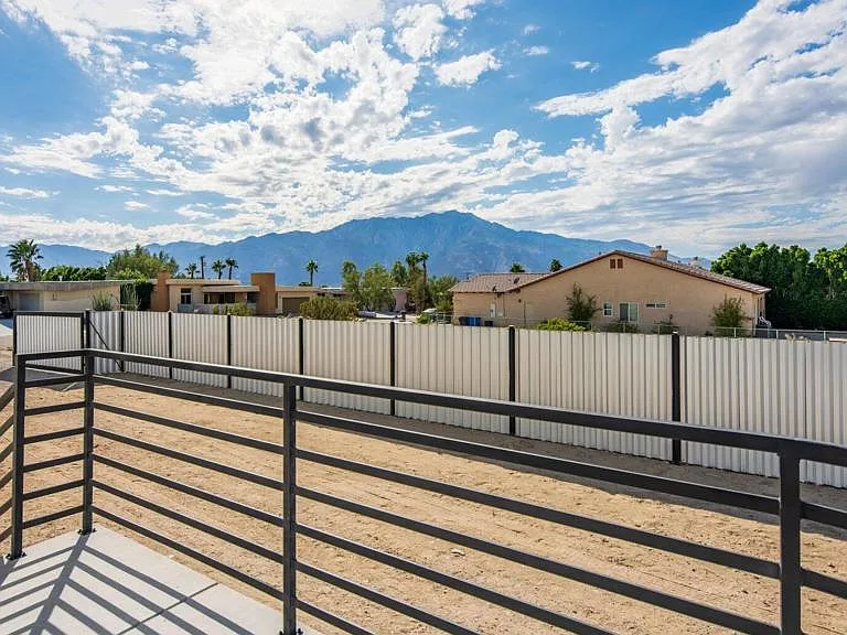 67670 Buckboard Ln — Photo 38