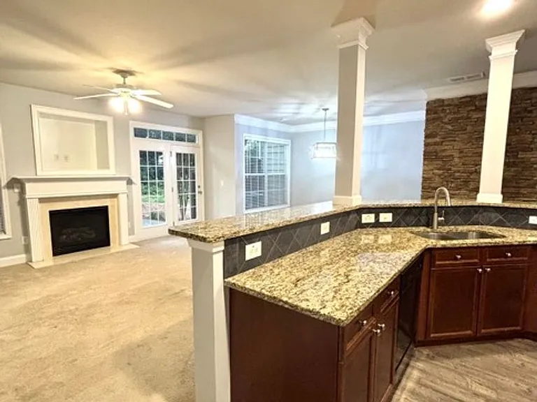 2408 Strand Ave — Photo 15