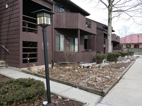 205 E Jolly Rd, Lansing, MI 48910