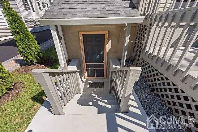 408 Prospect Ave — Photo 32
