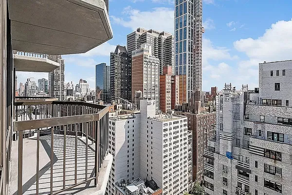 Rented by Metropolitan Property Group | media 9