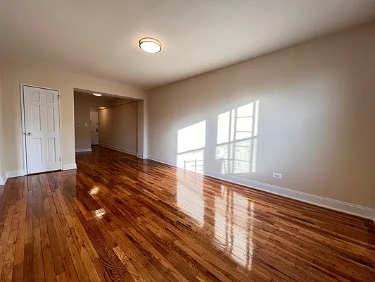 Rented by Queens Apartments Realty LLC | media 34