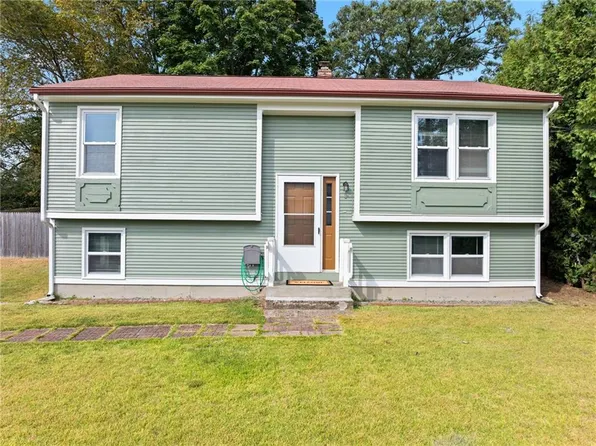 9 Aldrich St, West Warwick, RI 02893