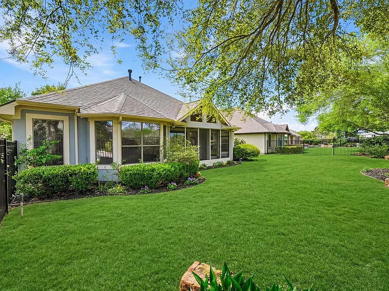 23239 Parsons Landing Dr — Photo 38