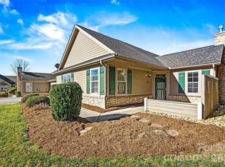 823 Wynnshire Dr #B, Hickory, NC 28601