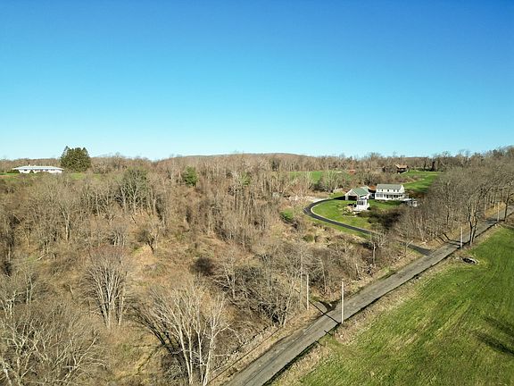 2nd image of 431 Coy Hill Rd