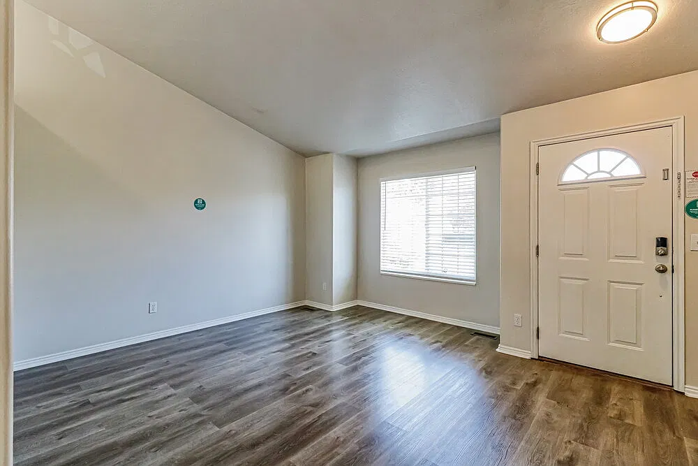 6 bed, 3.0 bath, 2552 sqft, $2,785 — Photo 4