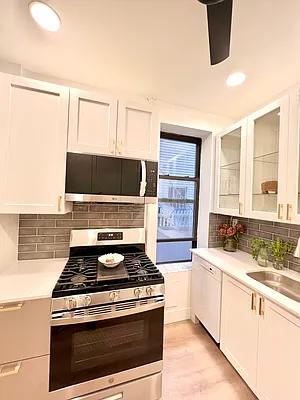 Rented by Douglas Elliman | media 8